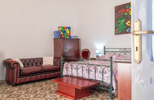 Sennori Apartment | Apartment 'Il Conte' with Mountain View, Wi-Fi and Air Conditioning