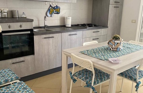 Scoglitti Apartment | Apartment 'Il Timone Di Via Del Mare' with Private Terrace, Wi-Fi and Air Conditioning