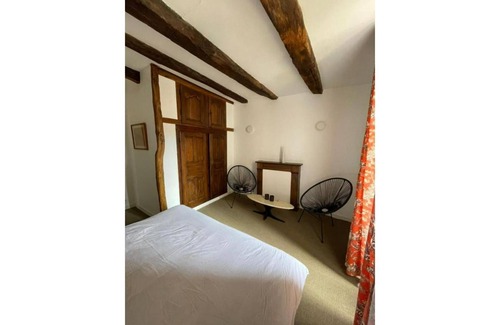 Cajarc Apartment | Apartment in 16th-century house (Top)