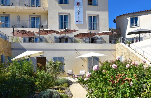 Porto Pollo House | Apartment In A Hotel 'Demeure Calla - Boutique Hotel' with Private Pool and Private Terrace
