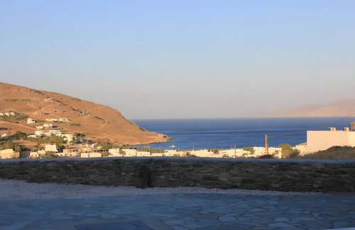 Agios Ioannis House | Apartment In A Hotel 'Anemos Suite with Private Pool' with Sea View, Wi-Fi and Air Conditioning