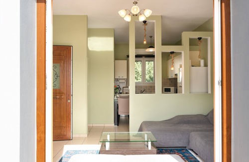 Panteli Apartment | Apartment In A Hotel 'Anemi Leros 1' with Balcony, Wi-Fi and Air Conditioning