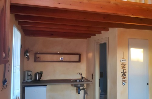 Skala Apartment | Apartment In A Hotel 'Family Room No 1' with Shared Pool, Wi-Fi and Air Conditioning