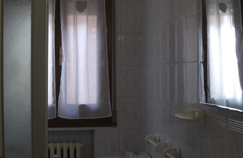 Marzabotto Apartment | apartment in a small building of 2 floors.