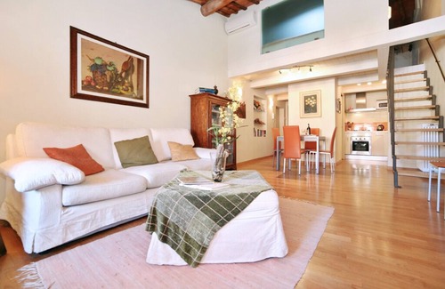 Lucca Historical Center Apartment | Apartment in Amphiteatre Square inside the Walls