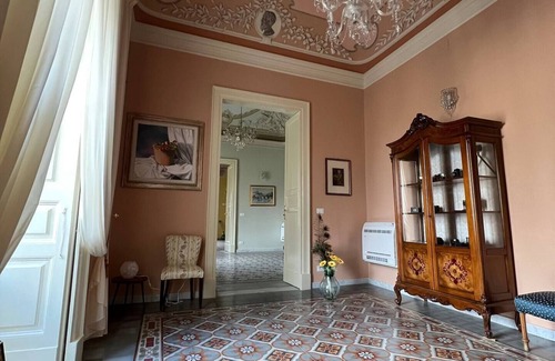 Francofonte Apartment | Apartment in an 1800s building.nn