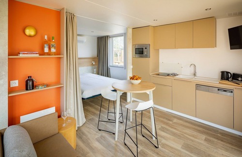 Le Grau-dʼAgde Ski Chalet | Apartment in Béziers near Mediterranean Beaches