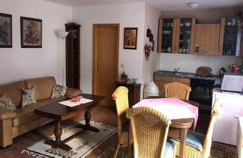 Oberveischede Apartment | Apartment in Bruchhausen mit Terrasse