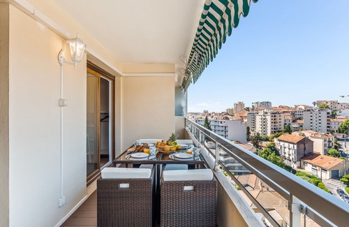 Riou - Petit Juas - Av de Grasse Apartment | Apartment in Cannes with 1 bedrooms sleeps 4