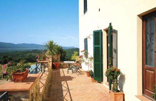 Chiusdino Apartment | Apartment in Chiusdino with terrace