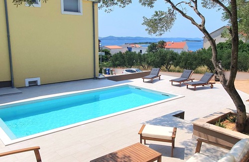 Drage Apartment | Apartment in Drage with Seaview, Balcony, Air condition, WIFI (566-1)