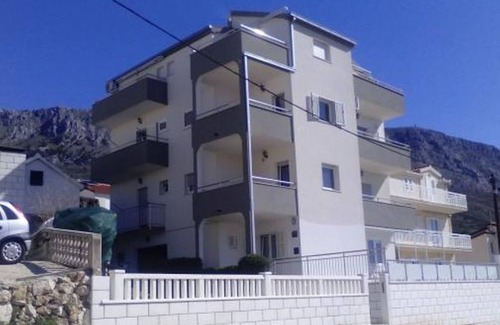 Dugi Rat Apartment | Apartment in Dugi Rat with Seaview, Balcony, Air condition, WIFI (5113-3)
