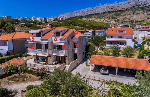Dugi Rat Apartment | Apartment in Dugi Rat with Seaview, Balcony, Air condition, WIFI (5132-6)