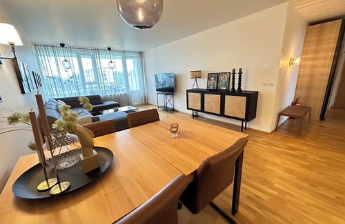 Haaleiti Apartment | Apartment in Fellsmúli, Reykjavik