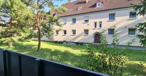 Fischamend Apartment | Apartment in Fischamend 2 Bedrooms - 3 Beds