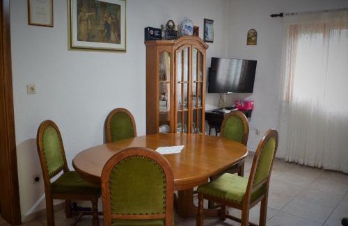 Gata Apartment | Apartment in Gata near Adriatic Sea