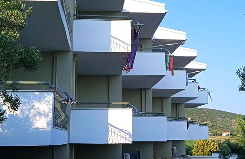 Gerakini Apartment | Apartment in Gerakini with a shared swimming pool