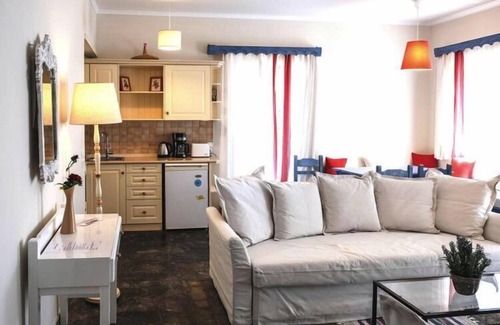Gouvia Apartment | Apartment in Gouvia with Sea View and Pool