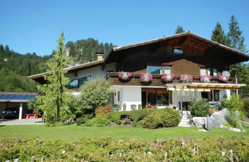Lechaschau Apartment | Apartment in Hinterbichl near Ski Bus