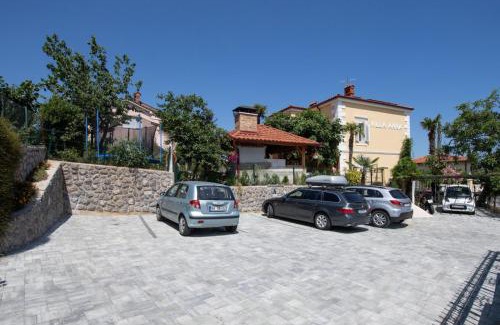 Ika Apartment | Apartment in Ika with Seaview, Balcony, Air condition, WIFI 5025-4