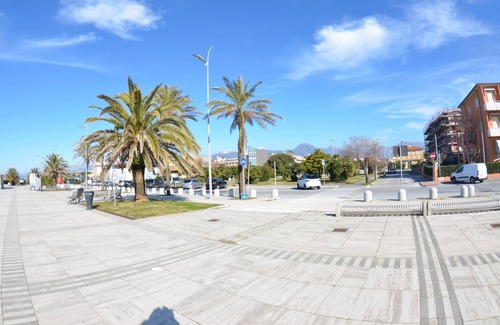 Lido di Camaiore Apartment | Apartment in Lido Di Camaiore with 1 bedrooms sleeps 3