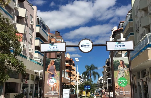 Jurere Apartment | Apartment in Jurerê Internacional - facing the street - equipped - wifi.