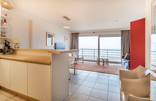 Koksijde-Bad Apartment | Apartment in Koksijde with Sea View