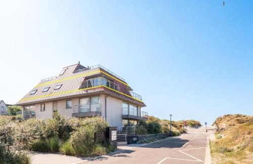 Koksijde-Bad Apartment | Apartment in Koksijde with Sea View