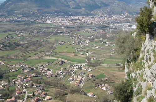 Cervaro Apartment | Apartment in Lazio countryside near Cassino & the monastery Montecassino.