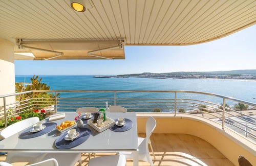 L'Escala Apartment | Apartment in L’Escala near Riells Beach