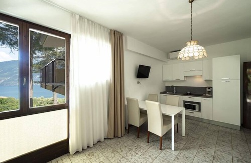 Limone sul Garda Apartment | Apartment in Limone with balcony or terrace