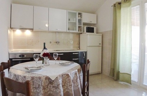Lopar Apartment | Apartment in Lopar with Terrace, Air condition, WIFI, Washing machine (893-4)