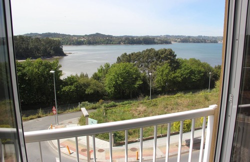 Callobre Apartment | Apartment in Miño with views of the Ría.