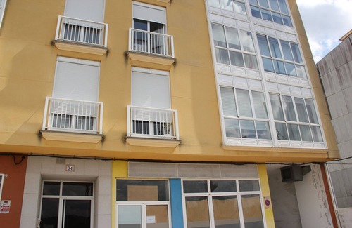 Callobre Apartment | Apartment in Miño with views of the Ría.