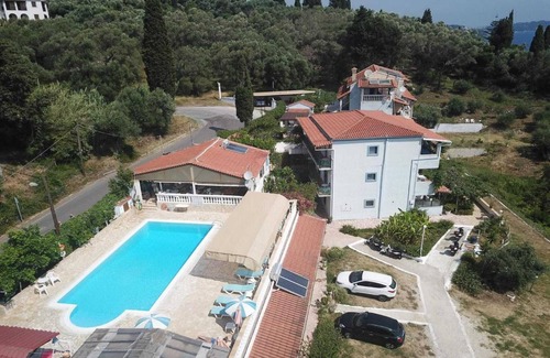 Dafnata Apartment | Apartment in Mpenitses with Sea Views & Pool
