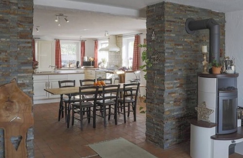 Neusatz House | Apartment in Murbachhof up to 10 people. Cooking possible