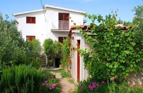 Nevidane Apartment | Apartment in Neviđane with Seaview, Balcony, Air condition, WIFI (4663-4)