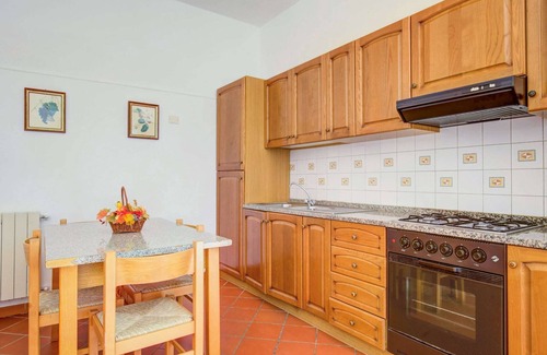 Peccioli Apartment | Apartment in Peccioli with pool