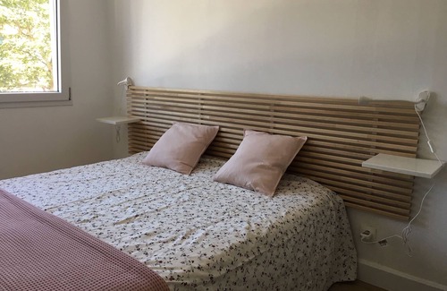 Perros-Guirec Condo | Apartment in Perros-guirec town center, Trestraou beach 800 meters away