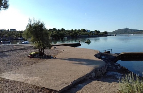 Pirovac Apartment | Apartment in Pirovac with Terrace, Air condition, WIFI (4794-3)