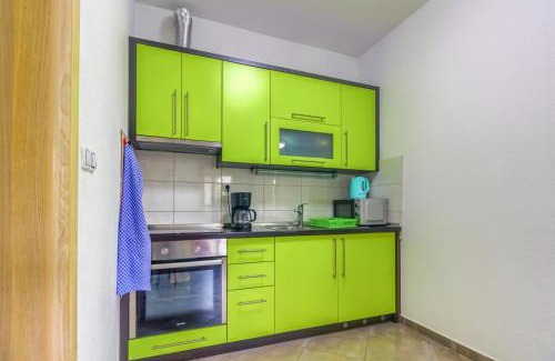 Pirovac Apartment | Apartment in Pirovac with terrace, air conditioning, WiFi (4925-3)