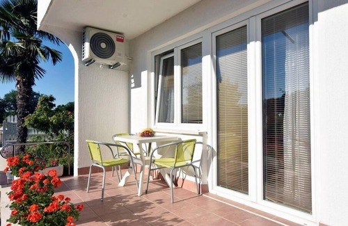Mali Maj Apartment | Apartment in Poreč with Balcony, WIFI (819-1)