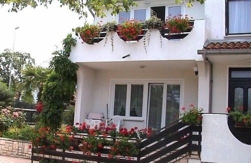 Mali Maj Apartment | Apartment in Poreč with Balcony, WIFI (819-1)