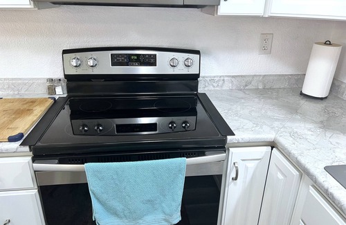 Freeport House | Apartment in private home, sleeps 7 guest
