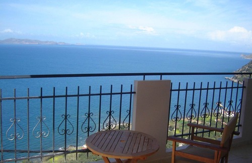 Ravdoucha Apartment | Apartment in Ravdoucha with Sea Views