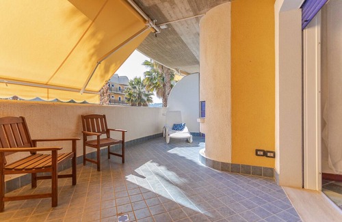 Giulianova House | Apartment in residence with swimming pool 200m from the sea