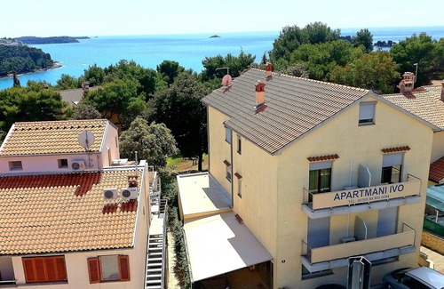 Borik Apartment | Apartment in Rovinj (Borik) - Top quiet location - 150m from the beach - balcony