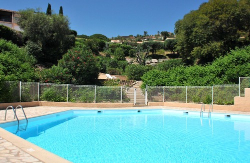 La Nartelle Apartment | Apartment in Sainte Maxime with sea view, sleeps 4, sandy beach 300 m'away