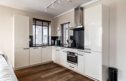 Vissershaven Apartment | Apartment in Scheveningen with Harbor View