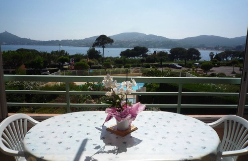 Agay Apartment | Apartment in secure residence with swimming pool facing the sea